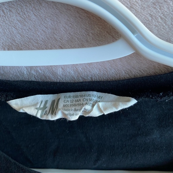 2 pack tops! - Picture 2 of 6